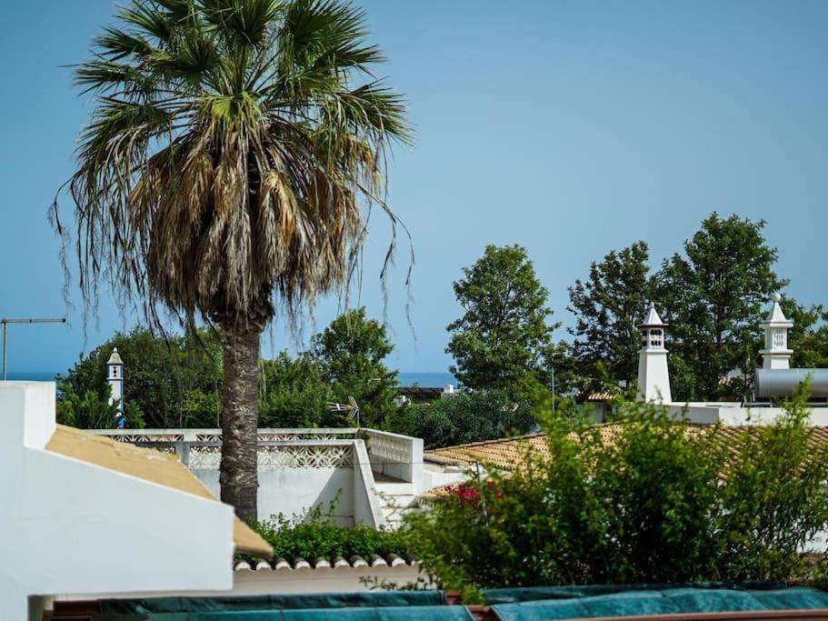 Rainbow House - Sea View & Pool & Garage & Garden & Albufeira Villa Eksteriør billede